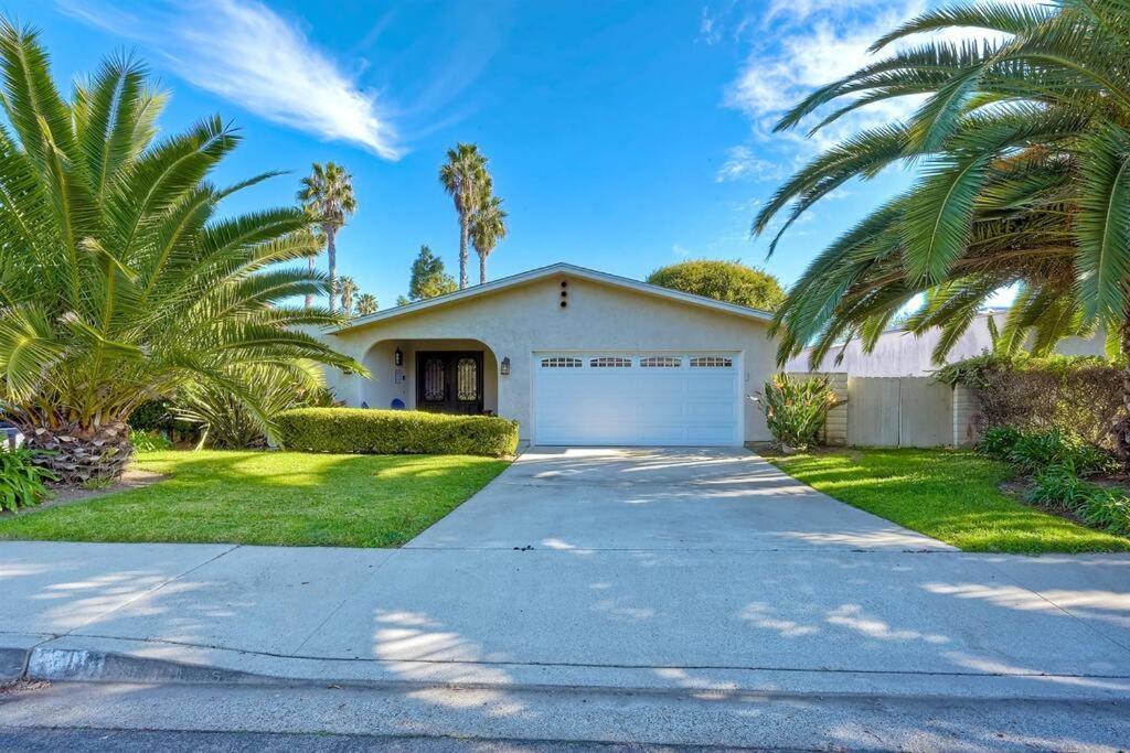 Great Group Retreat! Hacienda Decor, Spacious Floor Plan, Private Backyard Carlsbad Exterior foto